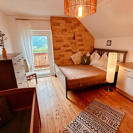 Chillhaus Pear Mountain By Aa Homes Birnberg