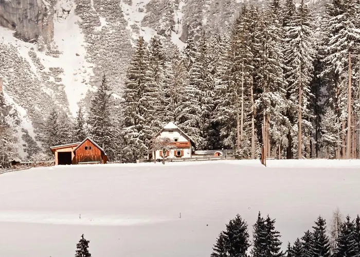 Chillhaus Pear Mountain By Aa Homes Birnberg